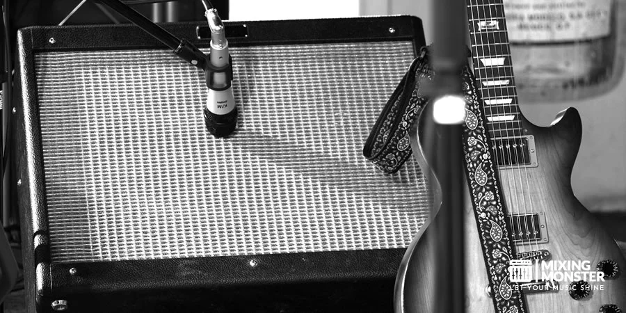 Guitar Amp With Microphone